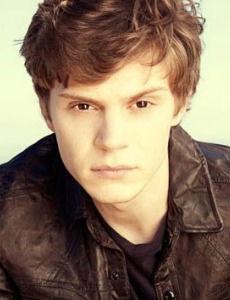 Evan Peters